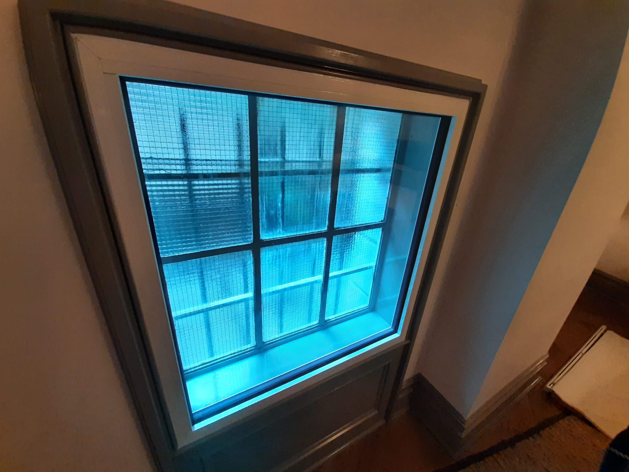 Elegant glass partition in a luxury office, London